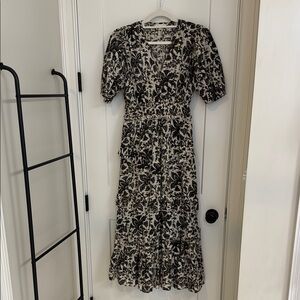 Anna Cate puff sleeve Maxi Dress